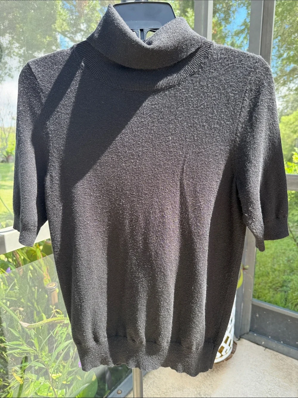 Ann Taylor Black Short-Sleeve Turtleneck Sweater Top